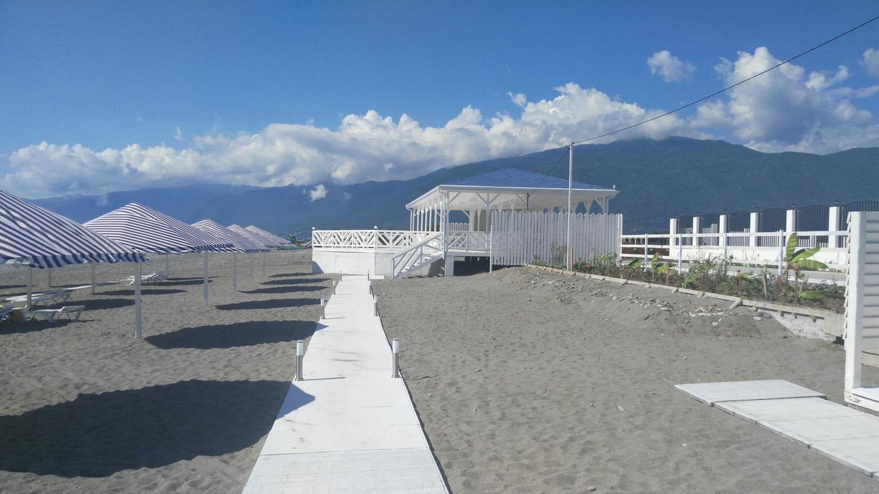 Hotel Paradise Beach Alakhadzi Exterior photo